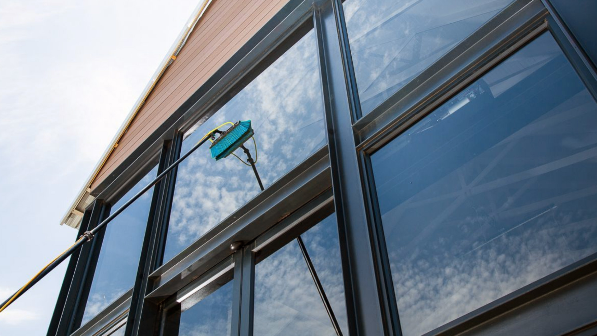 Water Fed Pole Package - Commercial Window Cleaning - Unger USA